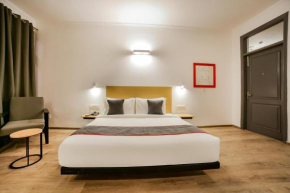Townhouse 330 DLF Phase-2 Near Leisure Valley Park